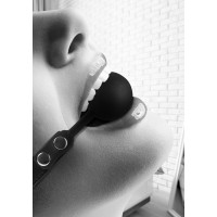 Черный кляп-шарик Silicone Ball Gag with Adjustable Bonded Leather Straps